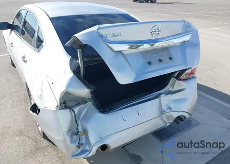 2015 Nissan Altima 2.5 S z USA, uszkodzony, nr VIN 1N4AL3AP2FC222450